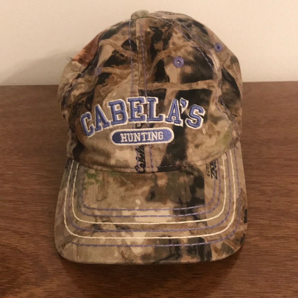 Cabelas Ladies camo hat